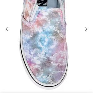 Size 10 Women's Van Shoes NWT